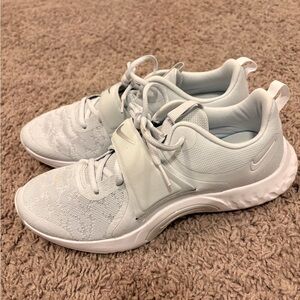 Nike Women's Light Gray/bluish Sneakers